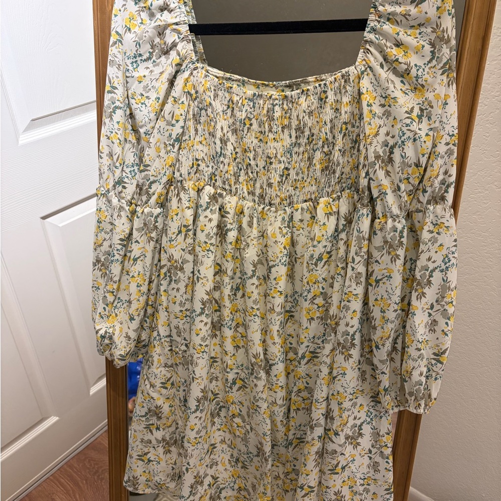 Square-Neck Mini Dress in White with Yellow Floral Print - Picture 4 of 5